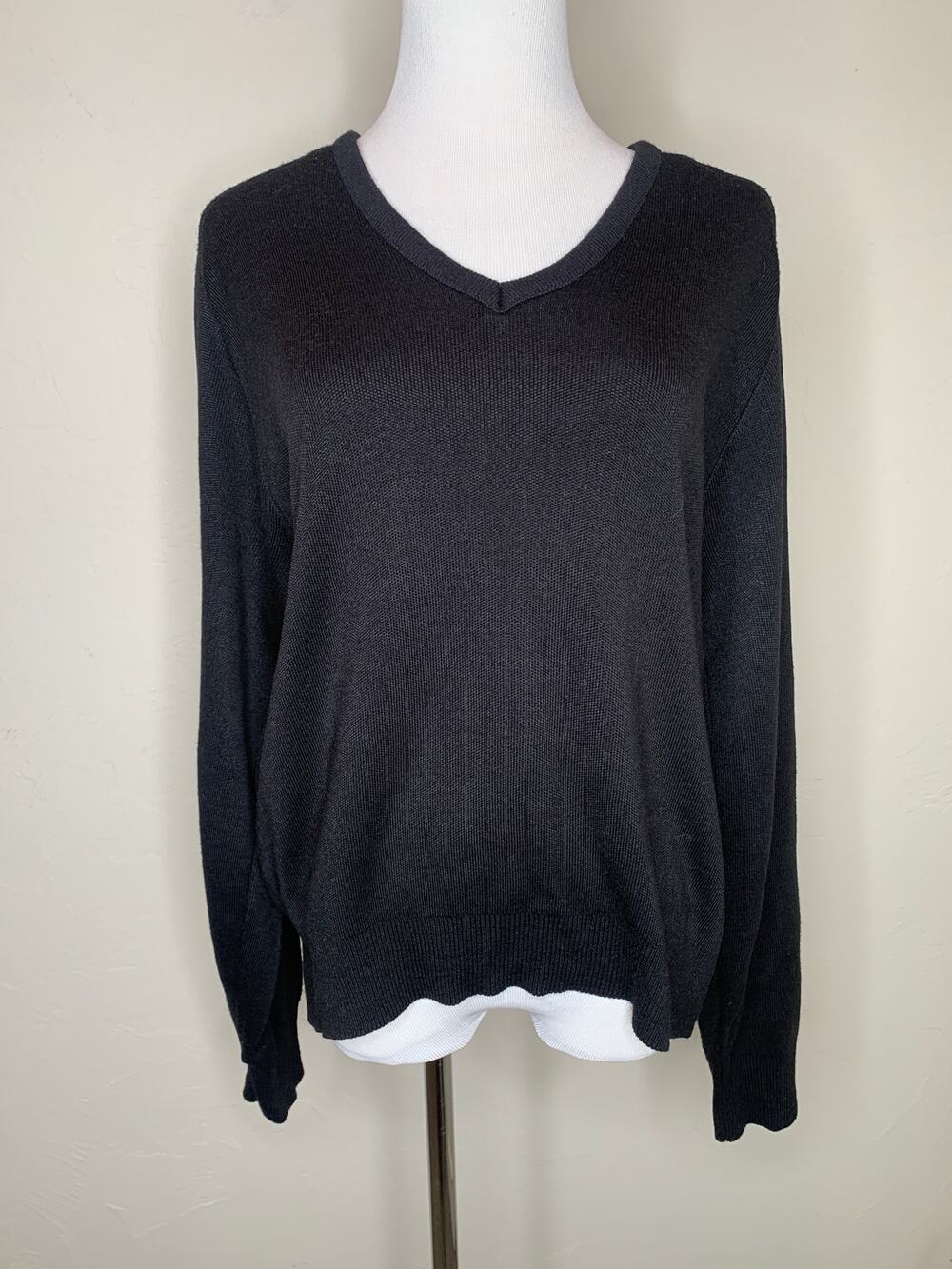 Vintage Black V Neck Sweater Sz Medium